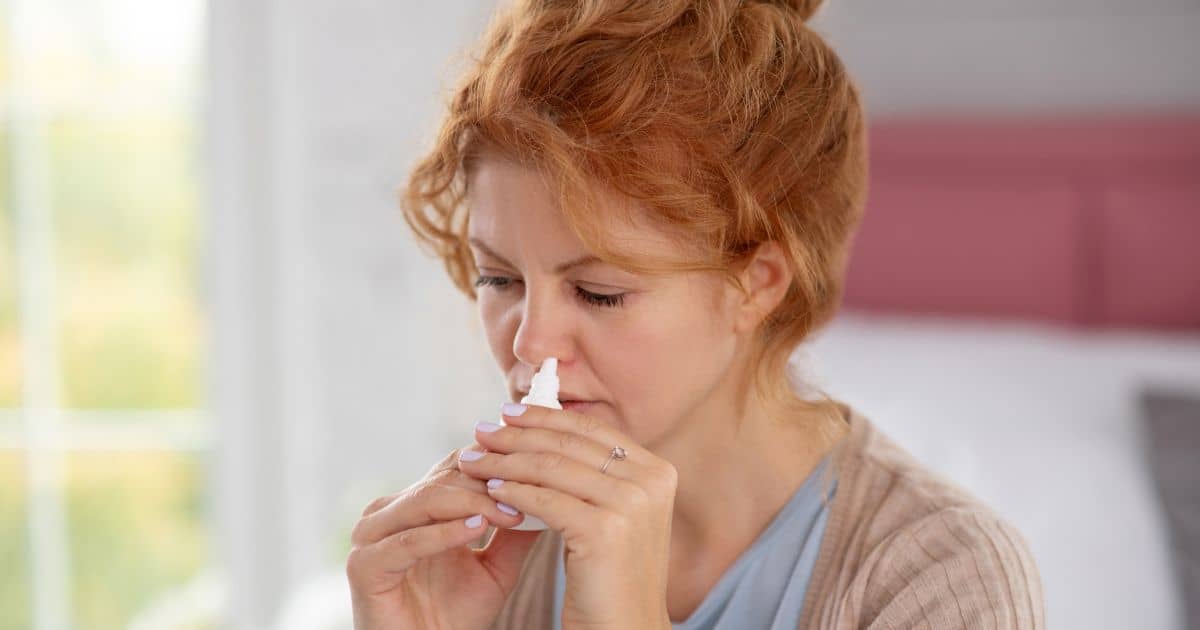 Nasal sprays or drops containing antihistamines are among the most common and effective treatments for a stuffy nose from allergies. These medications reduce swelling and inflammation in the nasal cavity by blocking the effects of histamine, the substance responsible for the allergic reaction.