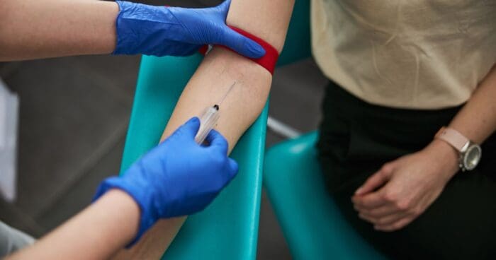 ELISA is one of the most widely used immunological methods, designed to detect immunoglobulins associated with substances in food. LTT monitors the reaction of white blood cells to specific foods. Some laboratories offer tests where patients apply blood samples to special filters, which are then analysed to evaluate reactions to various foods.