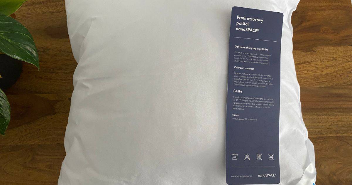 You put your own pillowcase on the nanoSPACE anti-dust mite pillow without zip. The pillowcase doesn't need to be anti-dust mite, because the nanofibre membrane inside the pillow is more than enough to keep dust mites at bay.