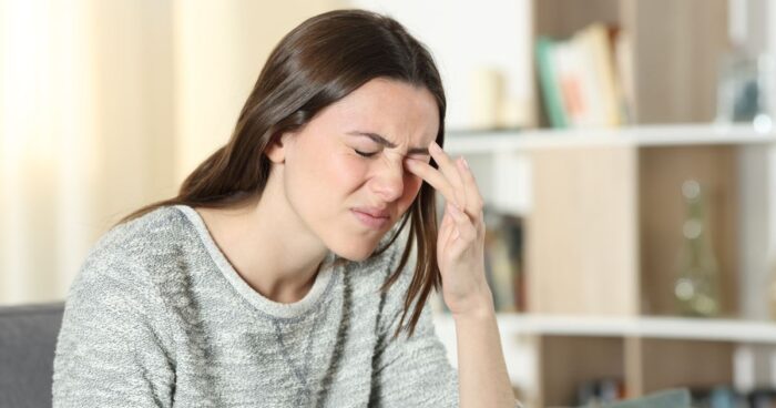 Itchy eyes from allergies — Several factors can cause itchy eyes, including allergies, dry eyes, infections, or the presence of a foreign body.